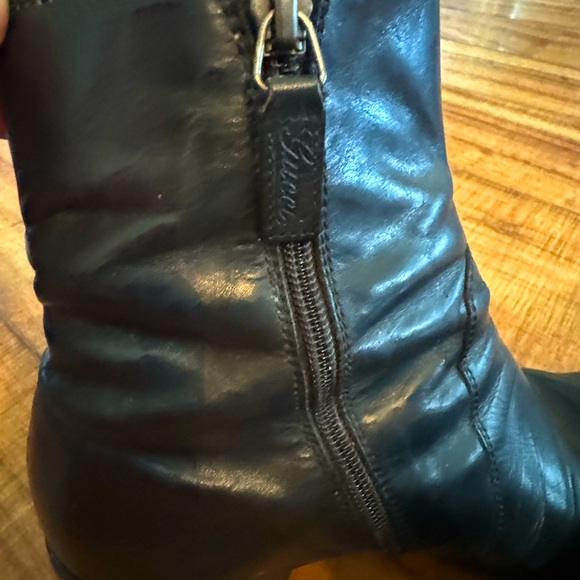 Gucci ankle boots with heel and zipper - Picture 5 of 9